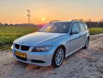 BMW 3-Serie 2.0 318 I Touring 2008 Grijs, Auto's, BMW, Achterwielaandrijving, Handgeschakeld, Particulier, 1405 kg