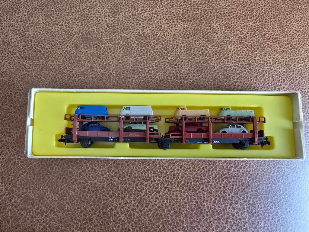 Arnold Rapido 0498 N spoor autovervoer wagon met auto's, Hobby en Vrije tijd, Modeltreinen | N-Spoor, Arnold, Gebruikt, Gelijkstroom