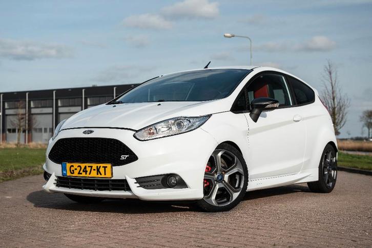 Ford Fiesta 1.6 ST2 *H&R*MILLTEK*MEBU TUNED*VOORRUITVERWARM, Auto's, Ford, Particulier, Fiësta, Airbags, Airconditioning, Bluetooth