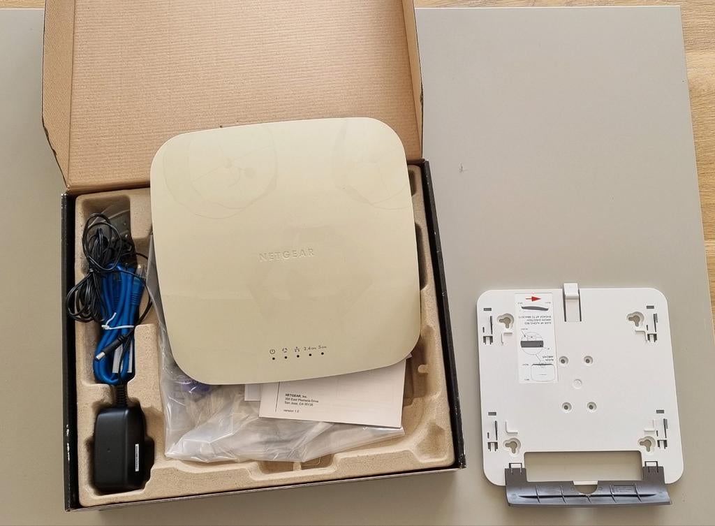 Netgear ProSafe WNDAP360 Dual Band Wireless-N Access Point, Computers en Software, Accesspoints, Zo goed als nieuw, Ophalen of Verzenden