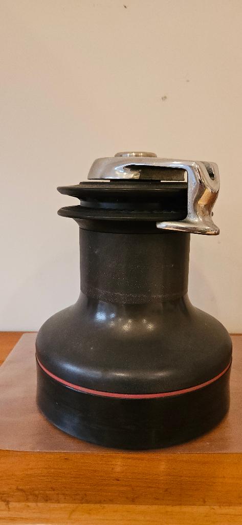 HARKEN Selftailing lier, 2-speed. power ratio 48, Watersport en Boten, Ophalen, Gebruikt, Overige typen