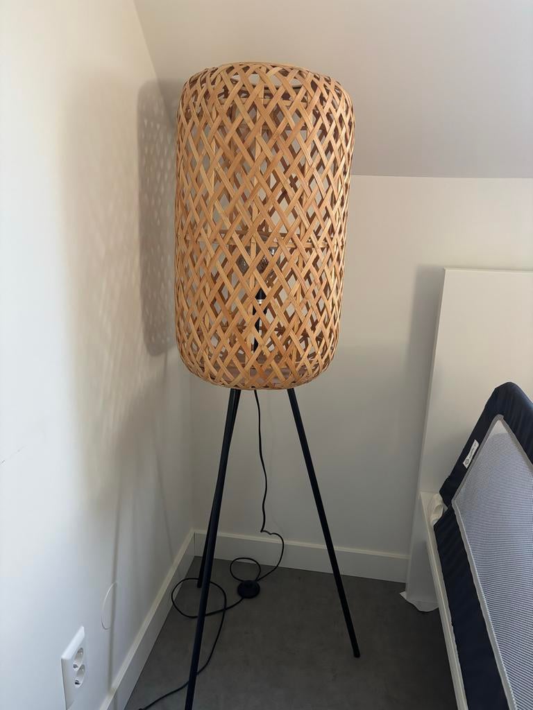 Kwantum rotan vloerlamp, Ophalen, Gebruikt, Overige materialen, 100 tot 150 cm