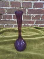 Lila sierglas, handgeblazen pijpvaas., Verzenden