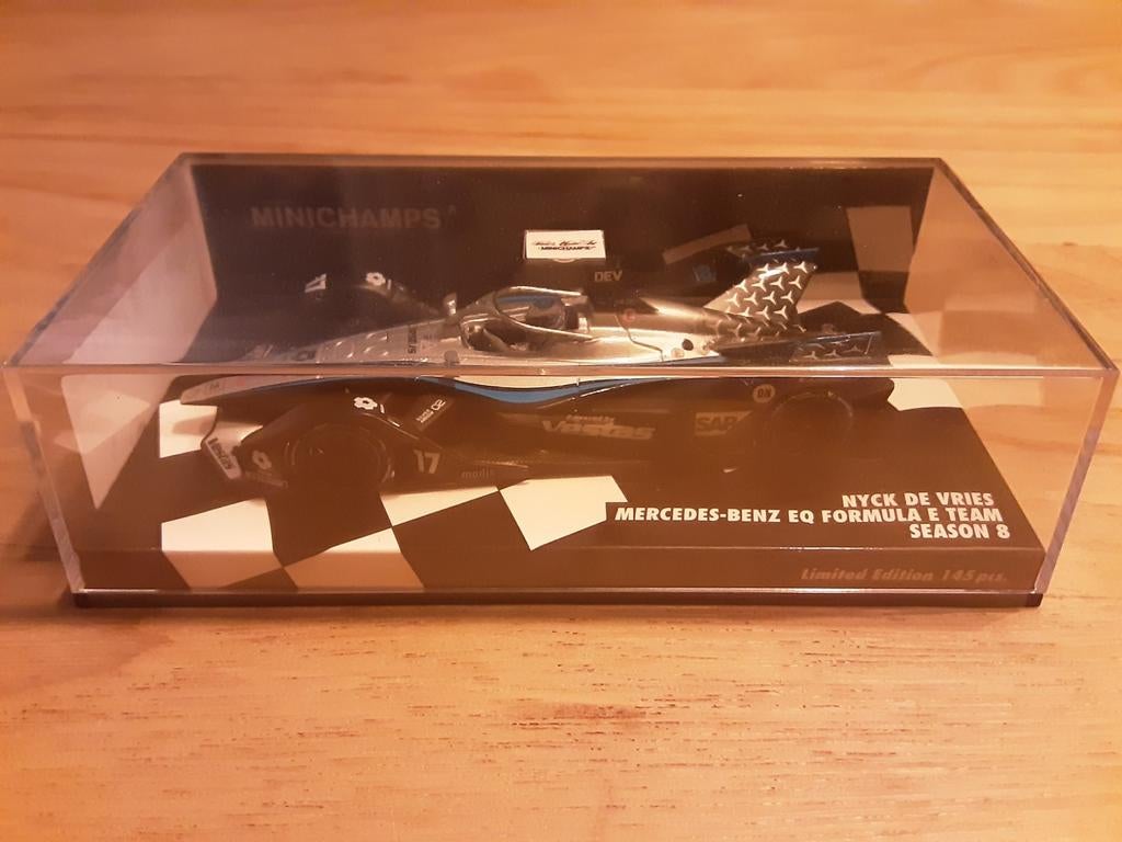 Minichamps Mercedes-Benz EQ Formule E Nick de Vries 1:43, Ophalen of Verzenden