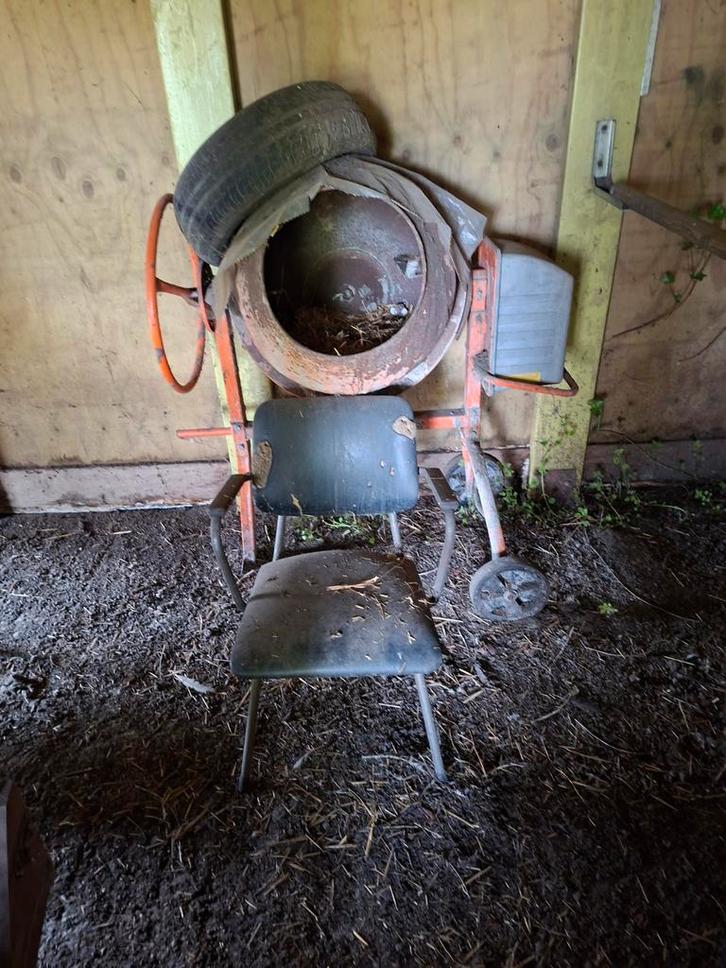 Oude betonmolen - Ideaal voor onderdelen of restauratie, Doe-het-zelf en Verbouw, Betonmolens, Gebruikt, Ophalen