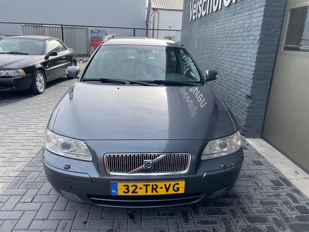 Volvo V70 2.5T Edition Sport lpg automaat trekhaak stoelverw, Auto's, Volvo, Zwart, 2521 cc, 84 €/maand, 750 kg