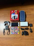 Nintendo Switch OLED 2023 + Mario Kart 8 Deluxe & Extras, Spelcomputers en Games, Overige genres, Ophalen of Verzenden, Zo goed als nieuw