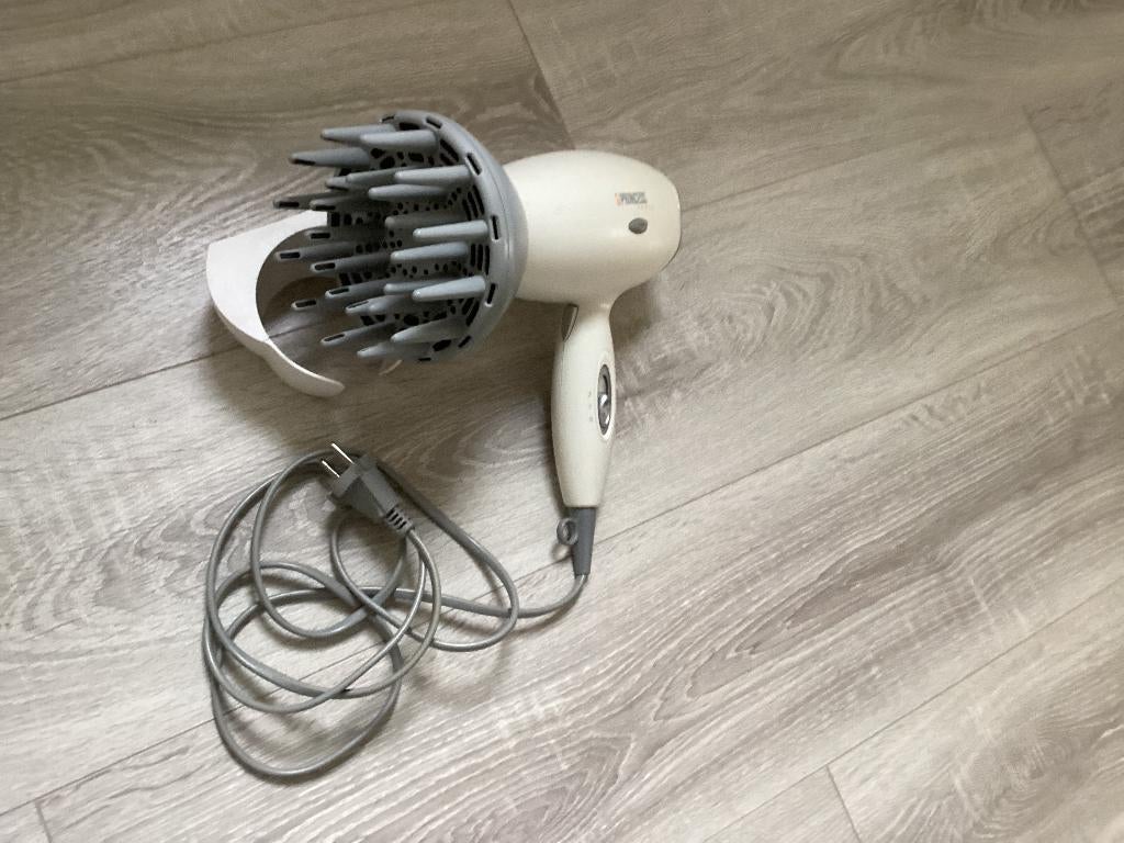 HAARDROGER met DIFFUSER, Ophalen of Verzenden, Zo goed als nieuw, Föhn of Haardroger