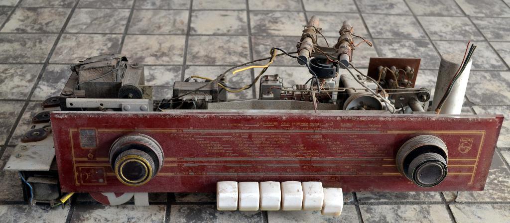 Elf radiochassis, Ophalen, Gebruikt