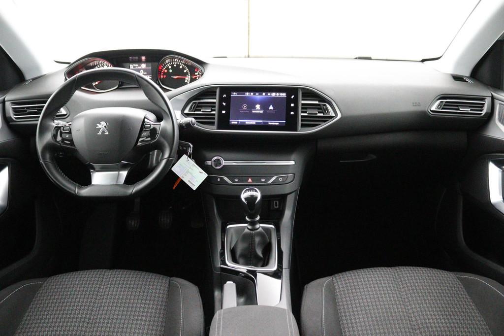 Peugeot 308 SW 1.2 *110PK*ECC*NAVI*CAM*HAAK*CRUISE*CARPLAY*, Stof, Gebruikt, 1199 cc, 620 kg