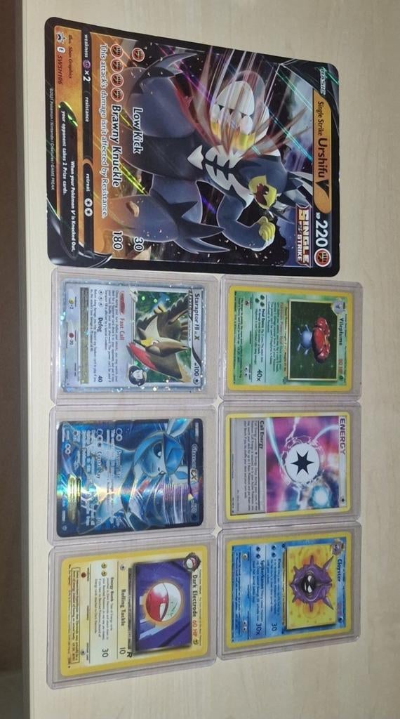 Pokémon kaarten: Urshifu V, Vileplume, Staraptor FB LV.X, Ophalen of Verzenden, Gebruikt, Meerdere kaarten