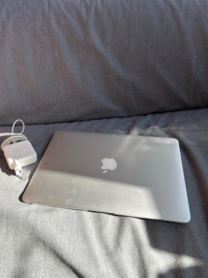 MacBook Air A1466 (zonder SSD), Computers en Software, Apple Macbooks, Niet werkend, MacBook Air, 13 inch, Onbekend, 8 GB, Qwerty