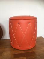 Vintage oranje poef. Jaren 70, Rond, Ophalen of Verzenden, Zo goed als nieuw, Minder dan 50 cm