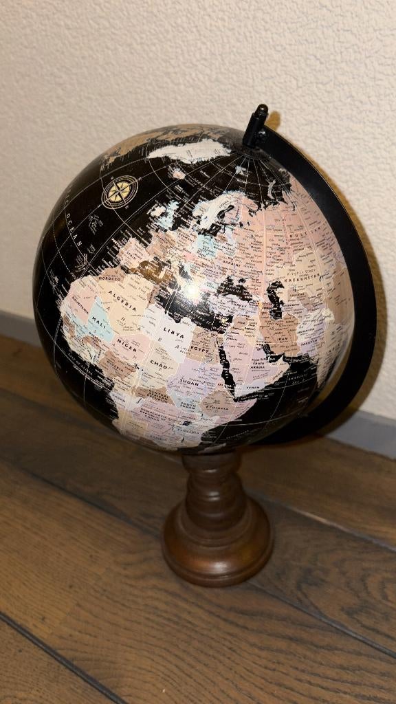 Wereldbol decoratie, Ophalen of Verzenden, Zo goed als nieuw