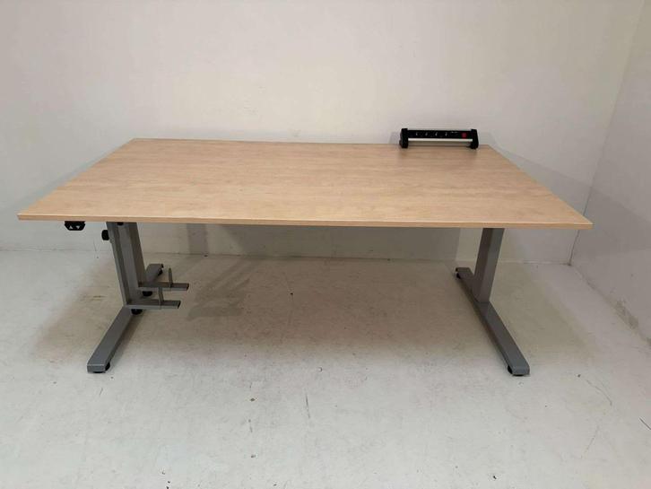Partij zit/sta bureaus gebruikt 160x90cm €295,- p/st, Doe-het-zelf en Verbouw, IJzerwaren en Bevestigingsmiddelen
