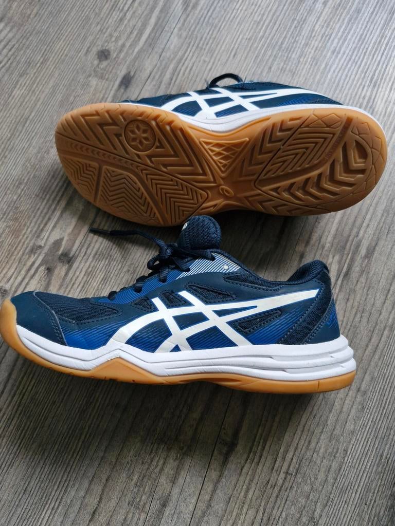 Asics binnen gympen maat 39, Sport en Fitness, Ophalen of Verzenden, Zo goed als nieuw, Schoenen