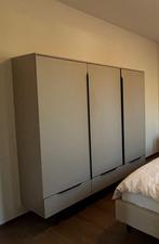 Kledingkast Cappucino Made, Huis en Inrichting, 100 tot 150 cm, Zo goed als nieuw, Minimalistisch design met strakke grepen, 150 tot 200 cm