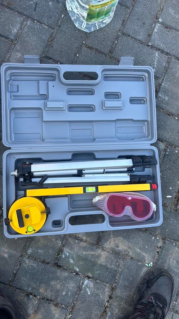 Laserwaterpas, Doe-het-zelf en Verbouw, Meetapparatuur, Ophalen of Verzenden, Zo goed als nieuw