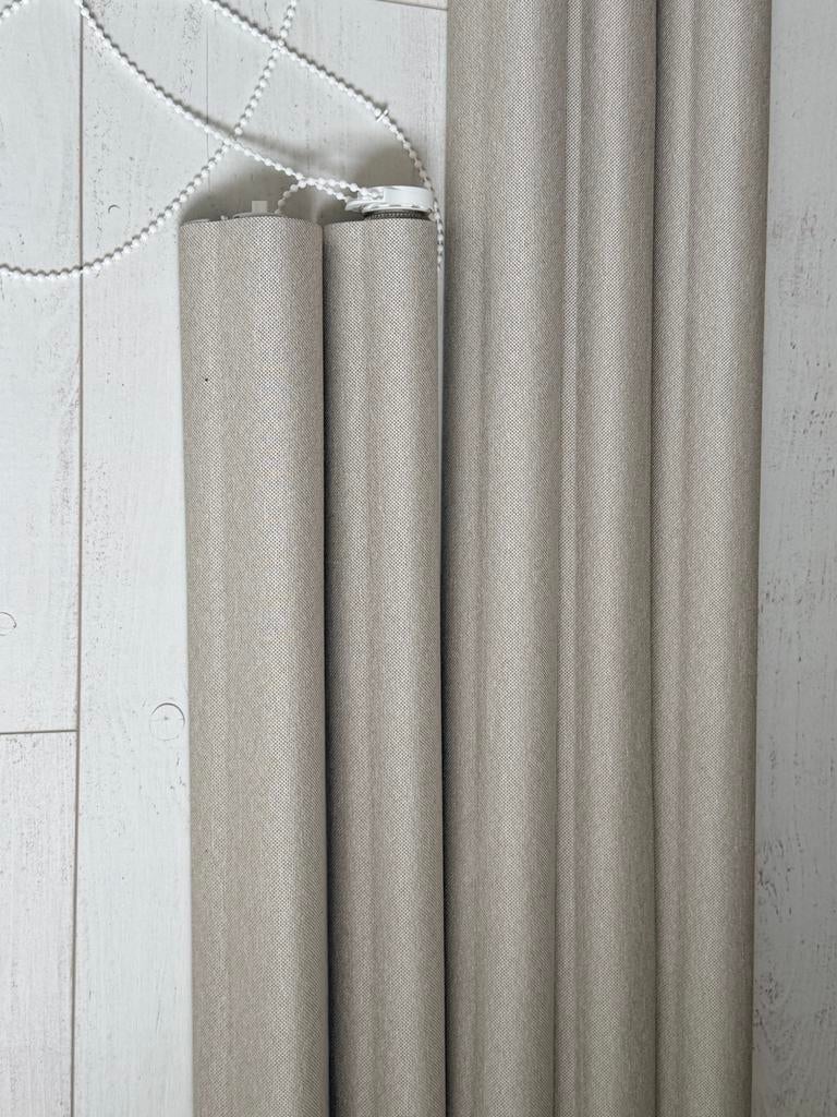 Diverse verduisterende Veneta rolgordijnen te koop, Gebruikt, 100 tot 150 cm, Beige, Ophalen of Verzenden