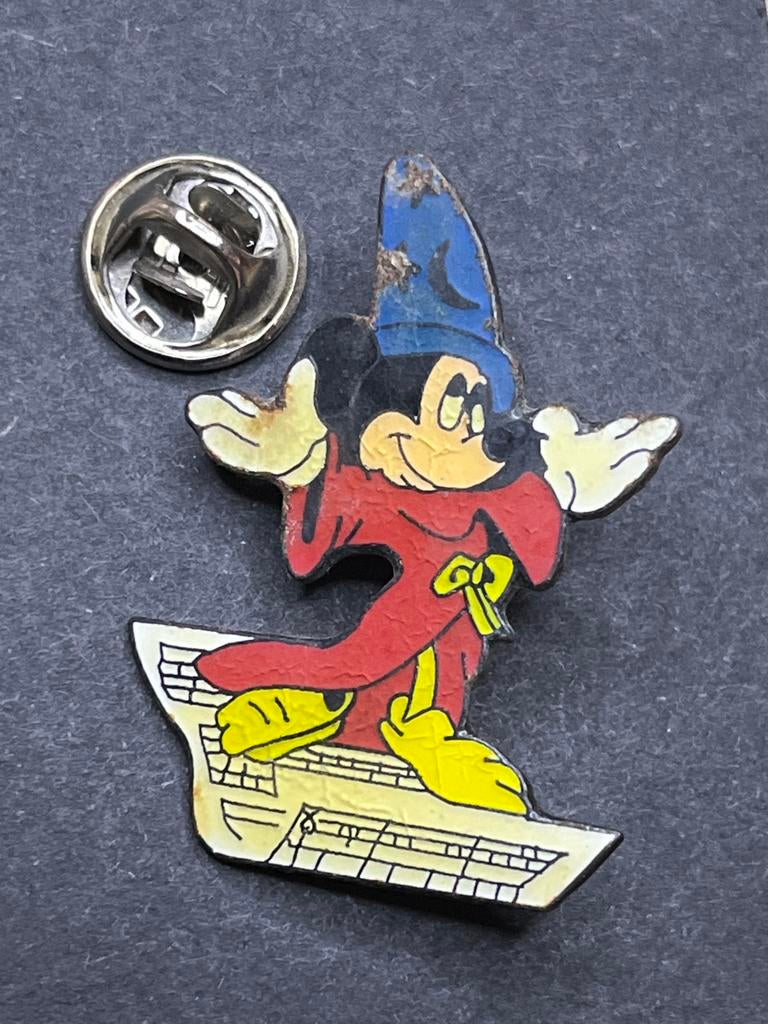 Vintage Disney Pin - Mickey Mouse Tovenaarsleerling, Gebruikt, Disney, Overige typen, Ophalen of Verzenden