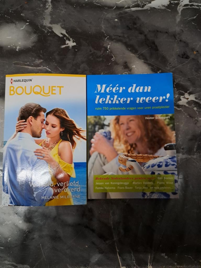 2 boekjes, Ophalen of Verzenden, Zo goed als nieuw