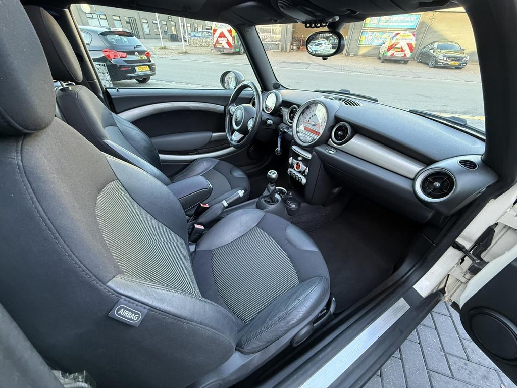 Mini Mini Clubman 1.6 Cooper | LEDER | PANO | XENON |, Auto's, Voorwielaandrijving, 4 cilinders, 4 stoelen, Leder en Stof