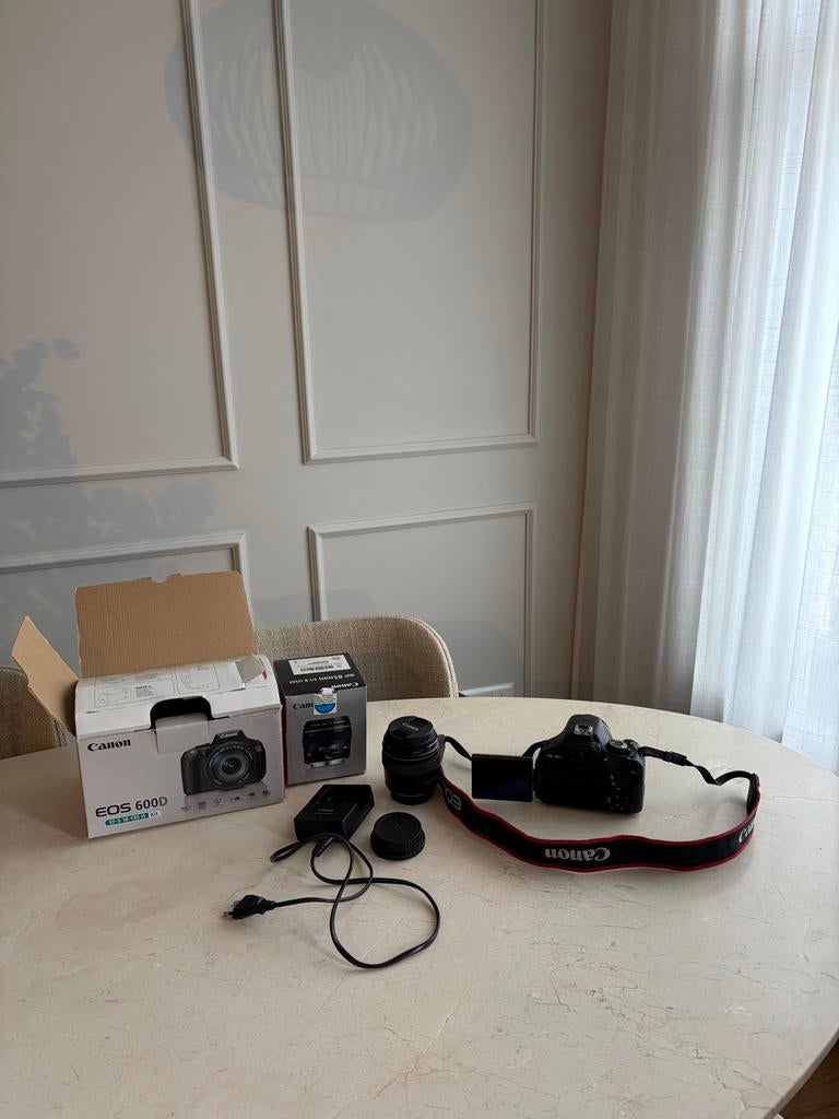 Canon EOS 600D met kitlens en extra lens, Audio, Tv en Foto, Fotocamera's Digitaal, Ophalen of Verzenden, Gebruikt, Spiegelreflex