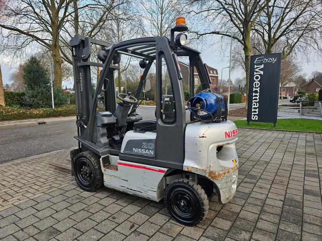 Nissan U1D2A18LQ Heftruck (bj 2013), Zakelijke goederen, Machines en Bouw | Heftrucks en Intern transport, 1000 tot 2000 kg, LPG