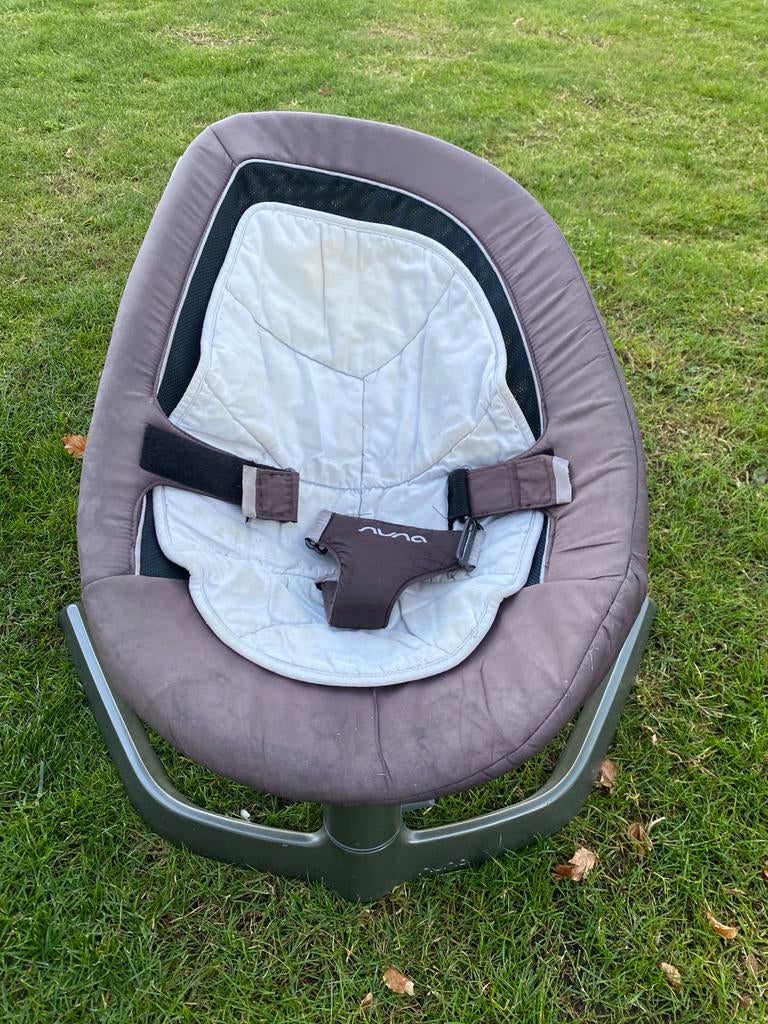Nuna Leaf wipstoeltje - comfortabel en stijlvol, Kinderen en Baby's, Wipstoeltjes, Gebruikt, Schommelstoel, Met gordel(s) of riempje(s)