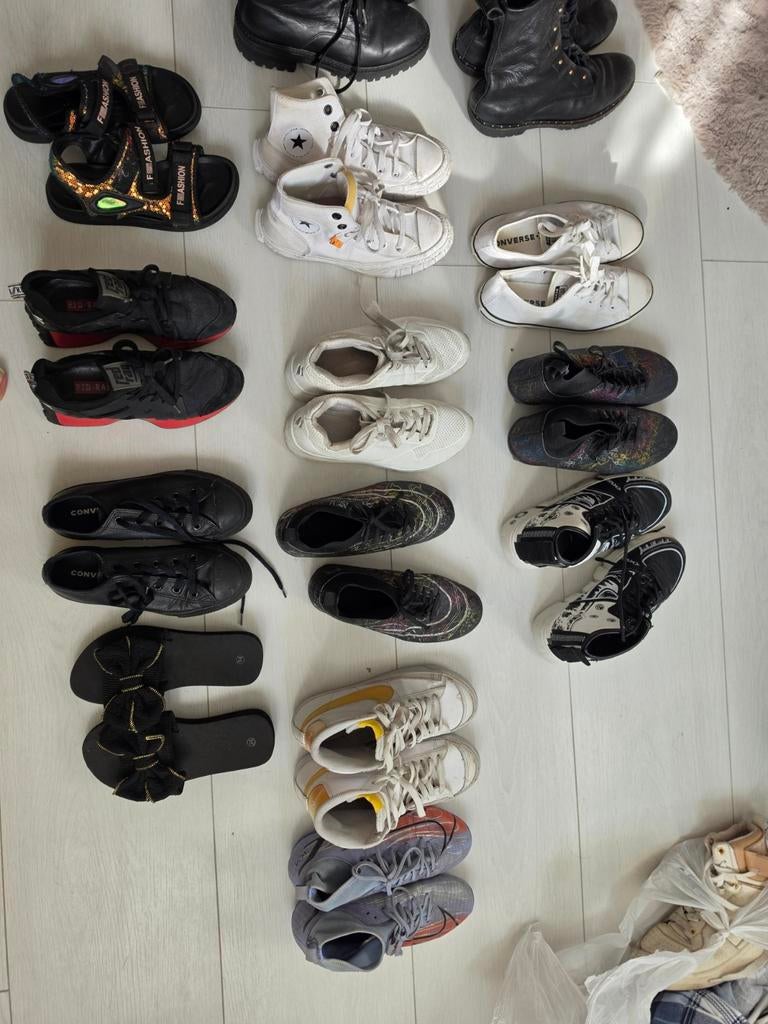 Partij nieuwe schoenen (diverse maten), Ophalen, Nieuw