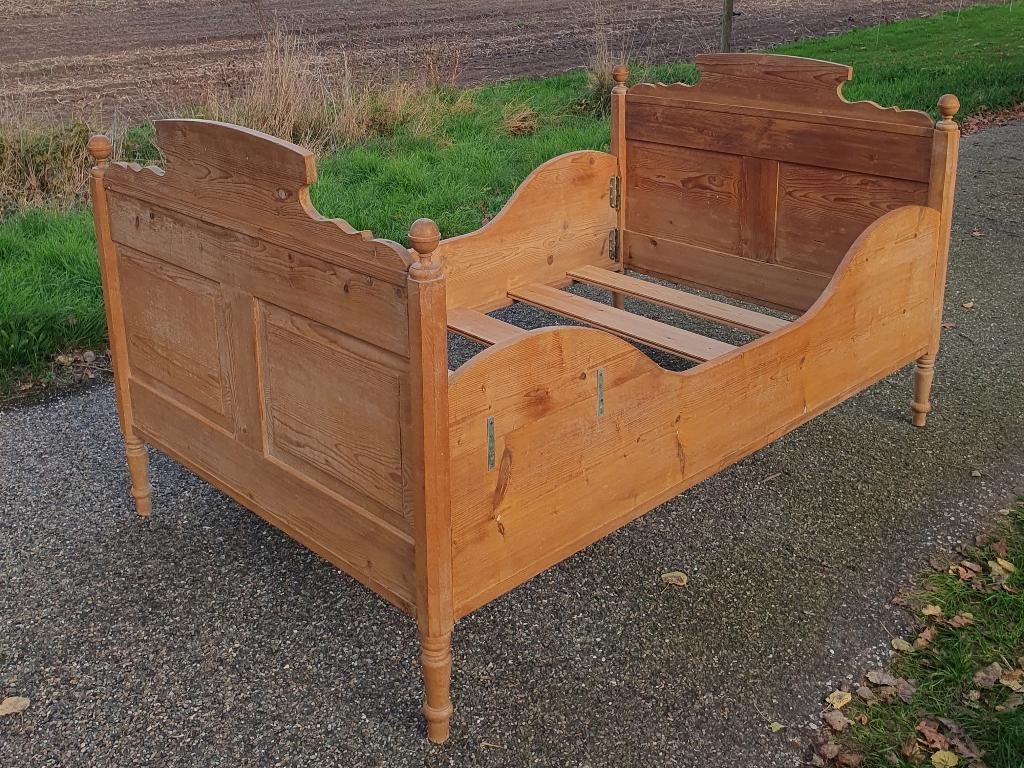 antiek grenen bed, 110 x 180 cm, inclusief nieuw matras!, Ophalen