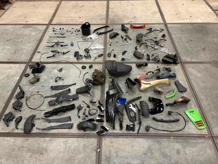 Piaggio onderdelen bundel te koop, Fietsen en Brommers, Brommeronderdelen | Algemeen, Zo goed als nieuw, Overige typen, Ophalen