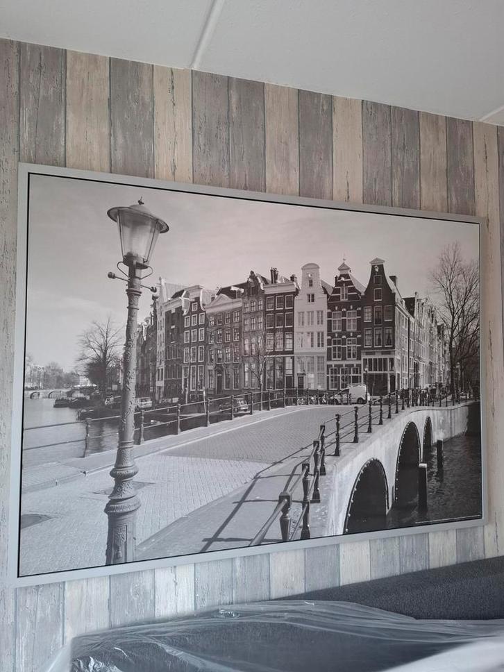 Groot zwart-wit schilderij van Amsterdamse gracht, Huis en Inrichting, Woonaccessoires | Schilderijen, Tekeningen en Foto's, Zo goed als nieuw