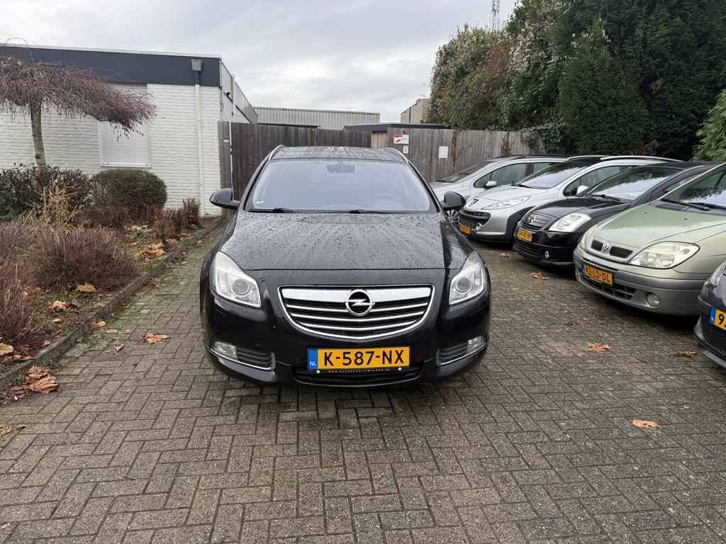 Opel Insignia Sports Tourer 2.8 T Sport 4x4, Auto's, Opel, Euro 5, Gebruikt, 2000 kg, Zwart