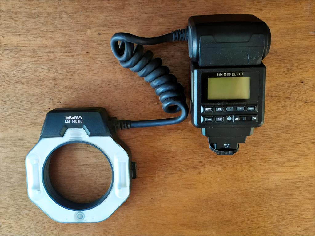 Sigma EM-140 DG NA-ITTL ringfliitser (Nikon), Ophalen of Verzenden, Gebruikt, Nikon
