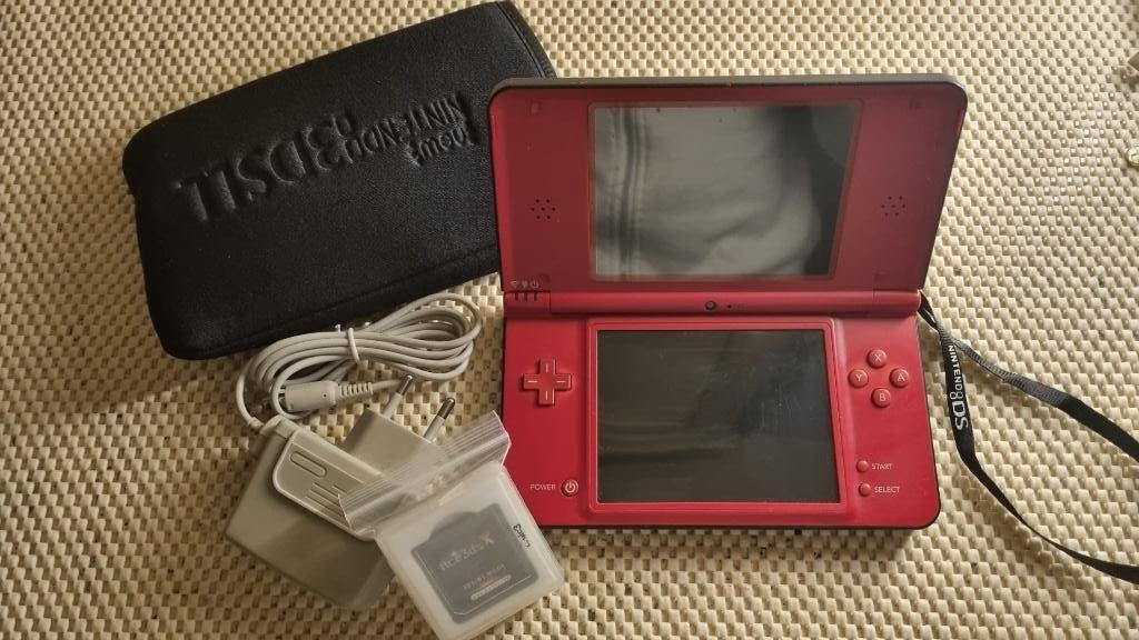 Nintendo DSiXL - Mario Editie, Spelcomputers en Games, Spelcomputers | Nintendo DS, Dsi XL, Ophalen of Verzenden, Zo goed als nieuw