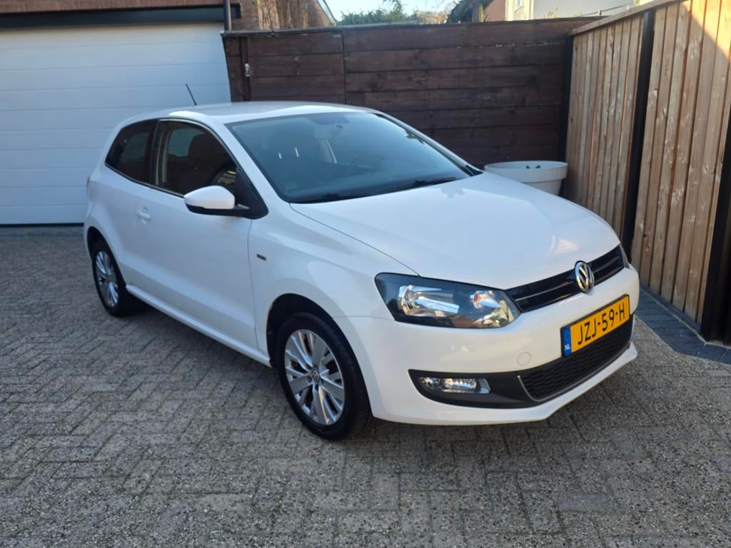 Volkswagen Polo 1.2 TSI 77KW/105PK  l Cruise cc l 2014, Auto's, Voorwielaandrijving, Wit, 988 kg, 1200 kg