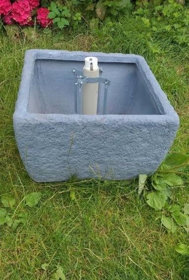 Grote parasolvoet met plantenbak. 53 x 54 x 35, Tuin en Terras, Ophalen, ., Nieuw, Parasolvoet