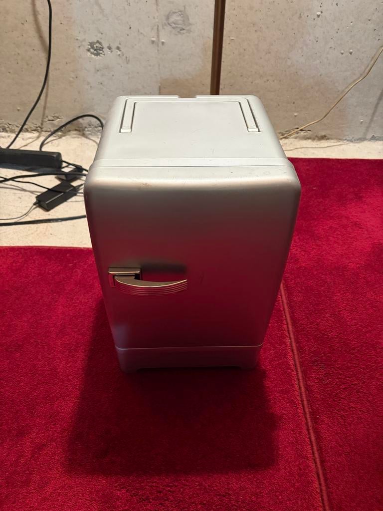 Traxon Elektrisch Koelkastje - Compact en Draagbaar, Witgoed en Apparatuur, Koelkasten en IJskasten, Ophalen, Minder dan 75 liter
