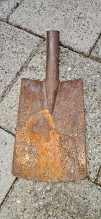 Oude roestige schop en bijl, Ophalen of Verzenden, Gebruikt, Schop, Onbekend