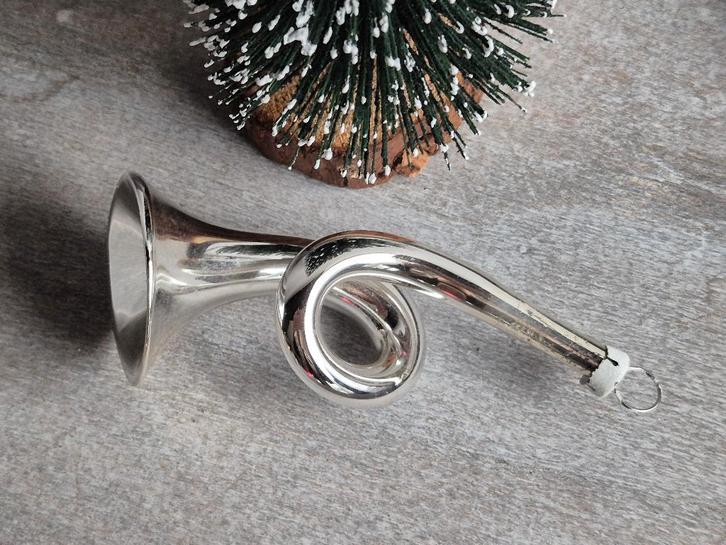 Vintage kerstbal trompet zilver 568, Diversen, Kerst, Gebruikt, Ophalen of Verzenden