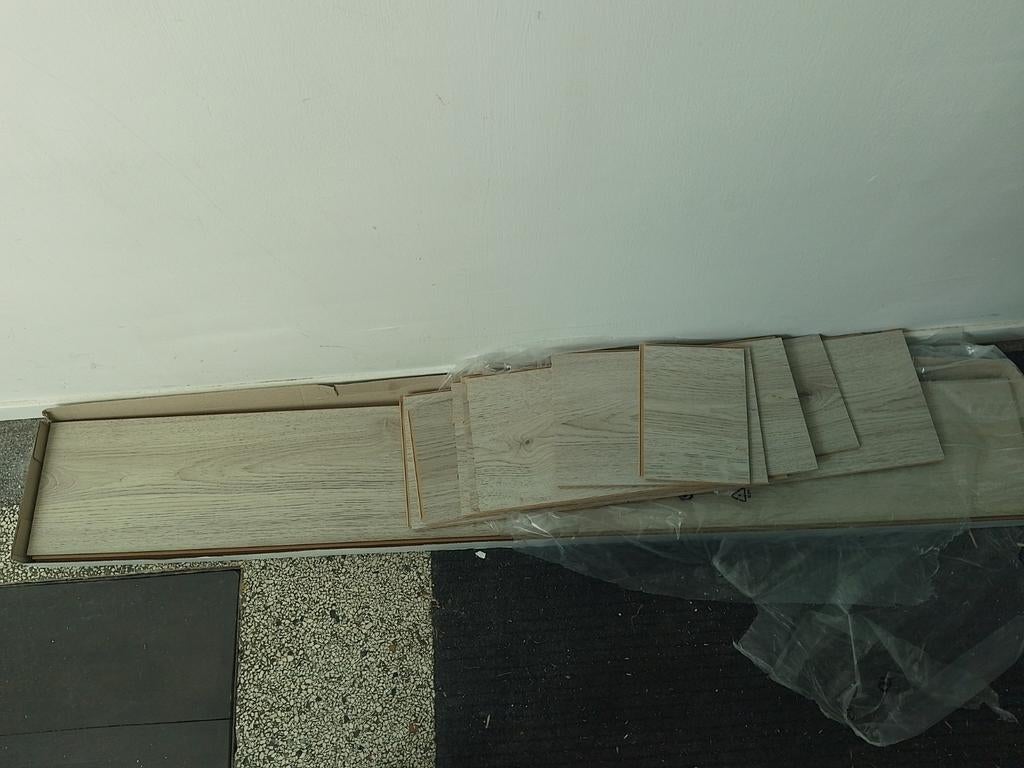 Half pak laminaat bella flooring trend oak grey, Ophalen, 50 tot 150 cm, Nieuw, Minder dan 5 m²