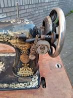 Antieke Singer trapnaaimachine met gietijzeren onderstel, Antiek en Kunst, Antiek | Naaimachines, Ophalen