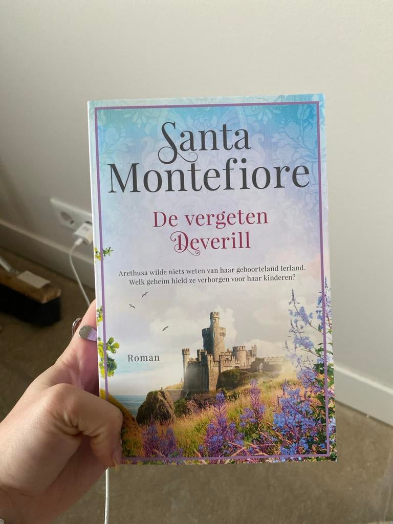 Santa Montefiore - De vergeten Deverill, Boeken, Ophalen of Verzenden, Amerika, Santa Montefiore, Zo goed als nieuw