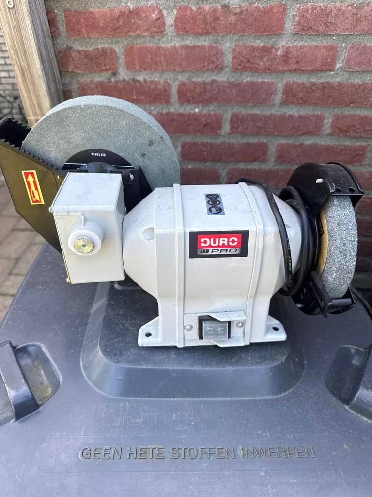 Duro Pro Werkbankslijpmachine - Zo goed als nieuw, Ophalen of Verzenden, Zo goed als nieuw, Minder dan 700 watt, Werkbankslijpmachine