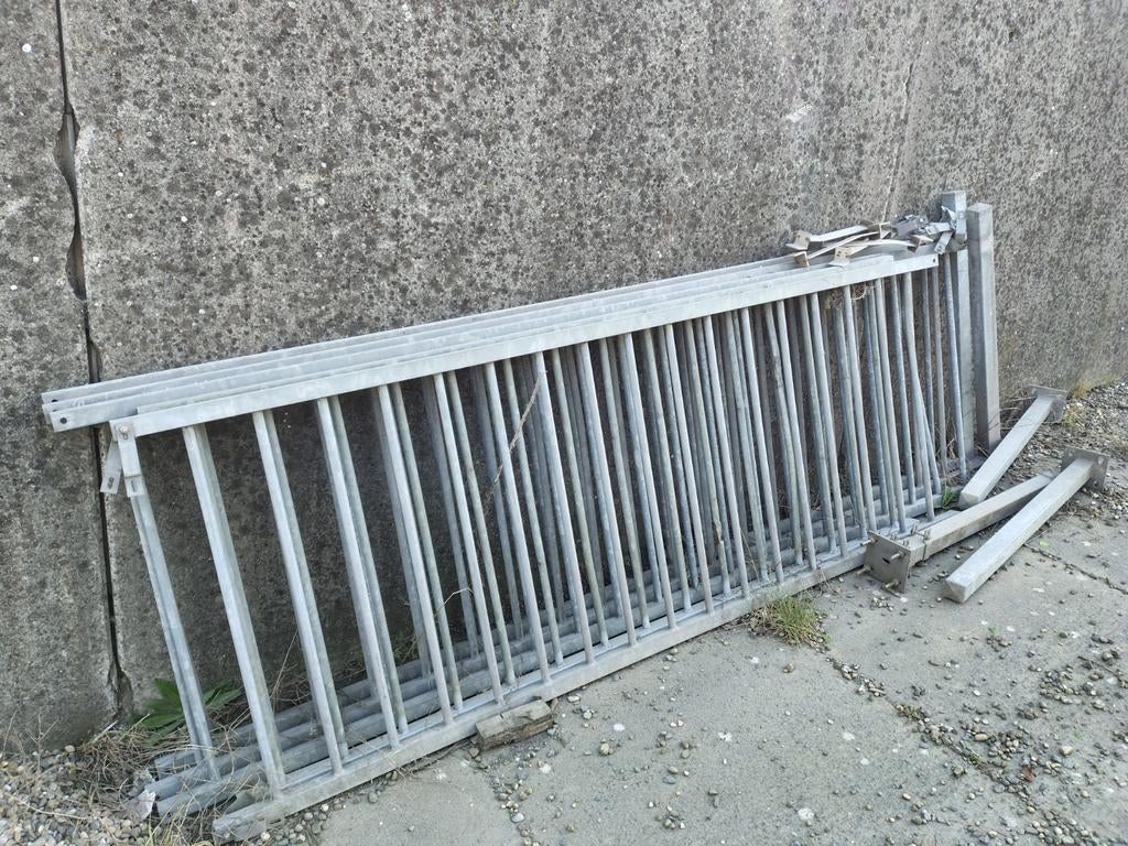 Gegalvaniseerd spijlen hekwerk met palen  100 cm hoog, Ophalen, Gebruikt, IJzer, Spijlenhekwerk