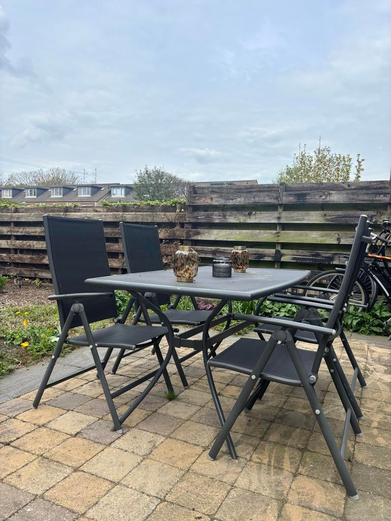 Tuinset met 4 stoelen, Ophalen, 4 zitplaatsen, Gebruikt, Eettafel