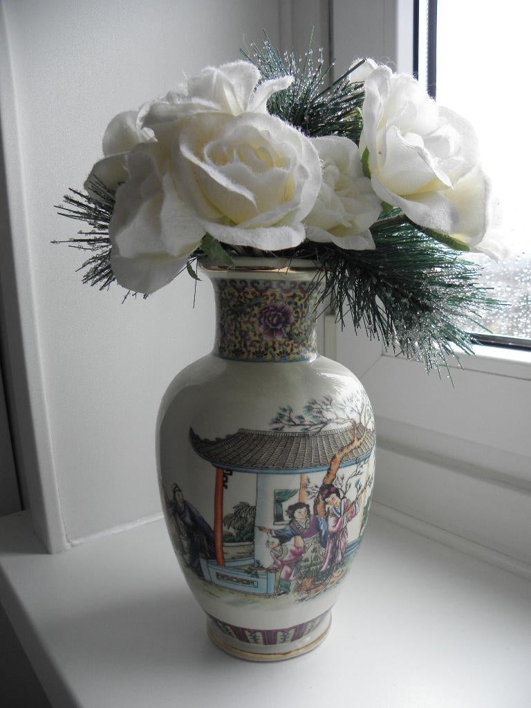 Chinese Vaas / 26 cm Hoog- 14 cm Diameter, Huis en Inrichting, Woonaccessoires | Vazen, Ophalen, Gebruikt, Overige kleuren, Aardewerk of Porselein