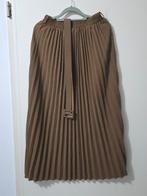 Midi plooirok met riem - Bruin, Kleding | Dames, Rokken, Ophalen of Verzenden, Roze, Maat 36 (S), Onder de knie