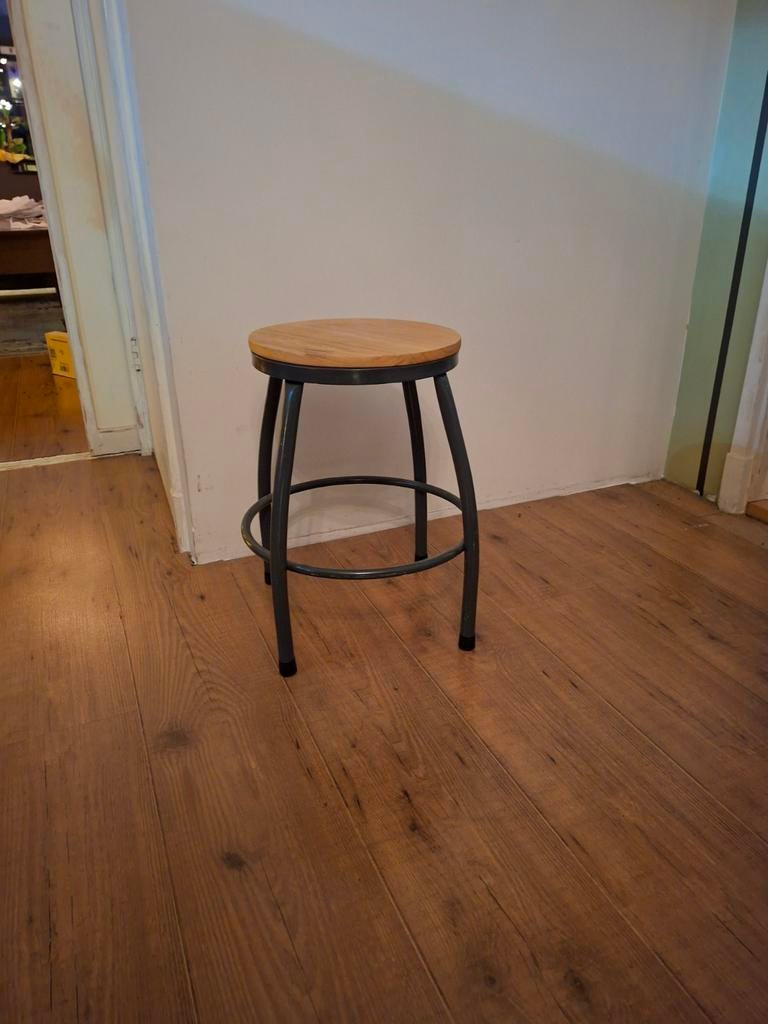 Houten kruk met metalen frame, Ophalen, Gebruikt, Hout